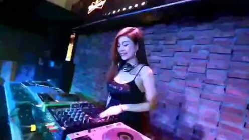 在线视频午夜DJ，夜的音符与情感的交响